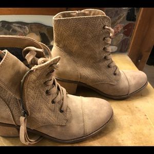 Roxy Healed Suede Combat Boots, Tan 10, EUC